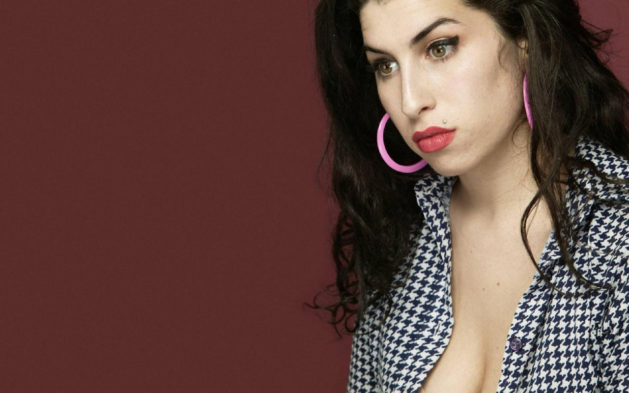 amy_winehouse_hot_69681-1280x800