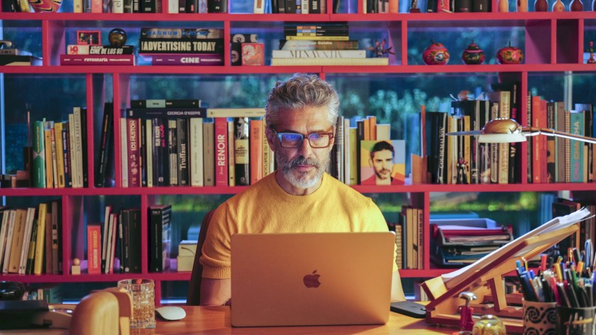 ‘Amarga Navidad’: Metacine y autoficción sobre el artista y el precio de su&nbsp;proceso